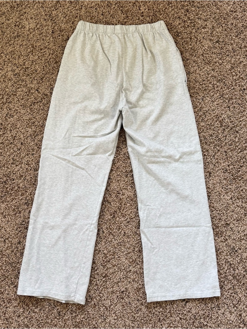 Brandy Melville Grey Anastasia Sweatpants - Picture 2 of 4